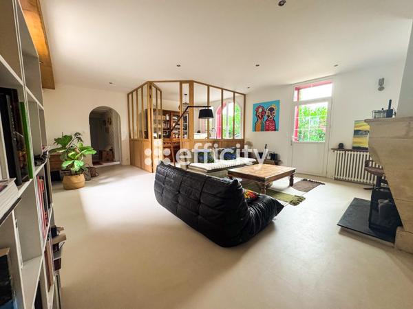 Maison 7 pièces - 208 m²