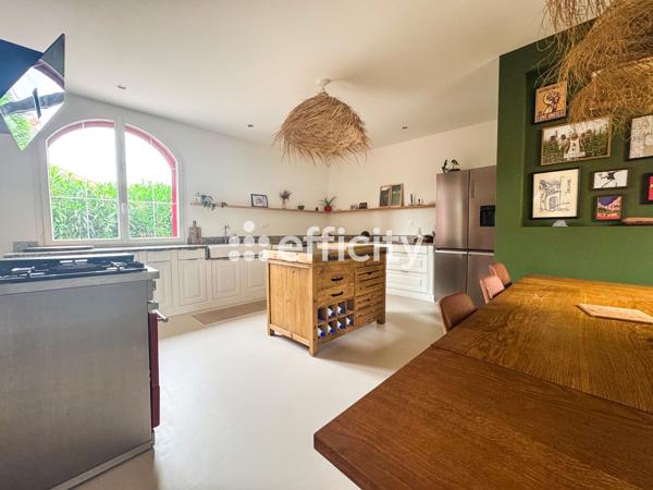 Maison 7 pièces - 208 m²