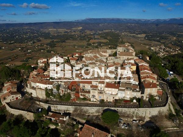 Location Local commercial 1 pièce 28 m² - 1 RUE SAINT ELOI Le Castellet 83330