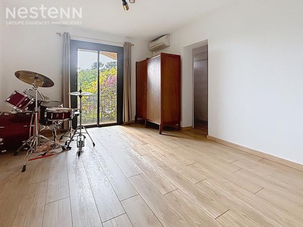 Villa 7 pièces de 205m2 à Gareoult