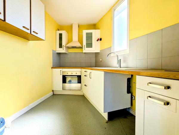 Appartement dernier étage ascenseur parking