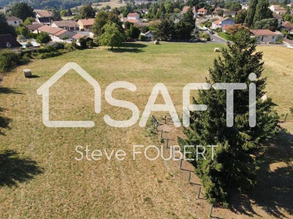 TERRAIN CONSTRUCTIBLE DE 1076 M2