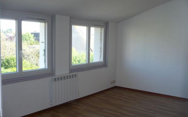 Appartement à louer    2 pièces • 52,40 m2 Rouvres-en-Plaine