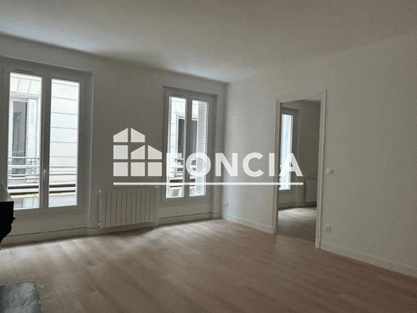 Location Appartement 2 pièces 67.7 m² - 58 AVENUE DES GOBELINS Paris 75013