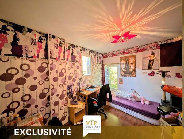 GARANTIE 12 MOIS INCLUS ! Maison de ville avec garage et grand jardin !