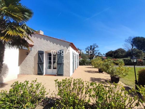 Maison à Saint-Jean-de-Monts, 85160 - 8 pièces 167m²