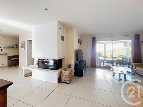 Maison à vendre  6 pièces - 195,97 m 2   PERIGNAT LES SARLIEVE  - 63