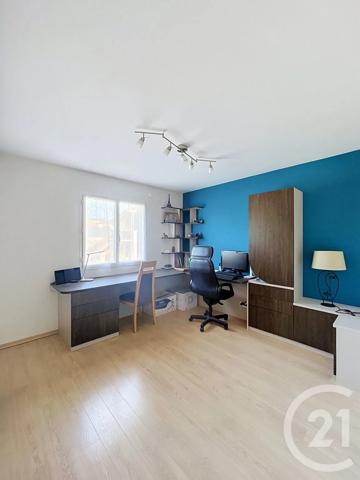 Maison à vendre  6 pièces - 195,97 m 2   PERIGNAT LES SARLIEVE  - 63