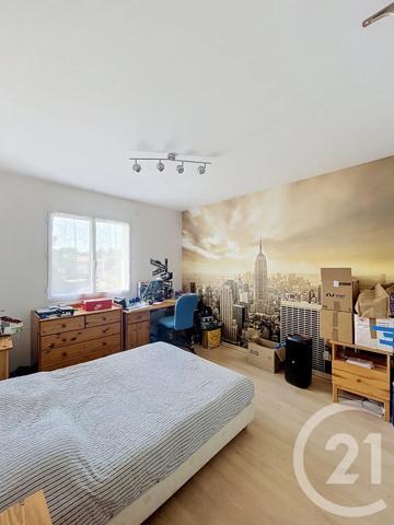 Maison à vendre  6 pièces - 195,97 m 2   PERIGNAT LES SARLIEVE  - 63