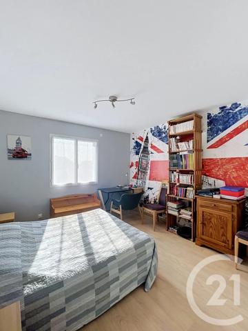 Maison à vendre  6 pièces - 195,97 m 2   PERIGNAT LES SARLIEVE  - 63