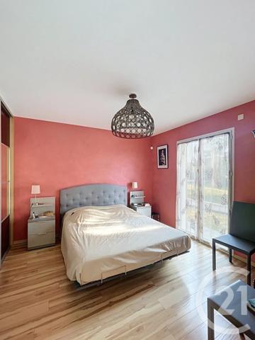 Maison à vendre  6 pièces - 195,97 m 2   PERIGNAT LES SARLIEVE  - 63