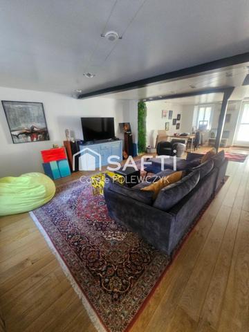 BELLE MAISON DE VILLE