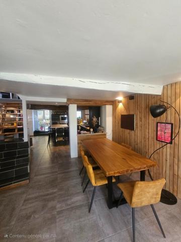 BELLE MAISON DE VILLE