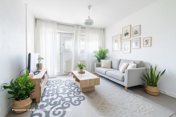 Dernier étage avec ascenseur – Appartement 5 pièces traversant – Entièrement rénové – Balcons – Proche gare et