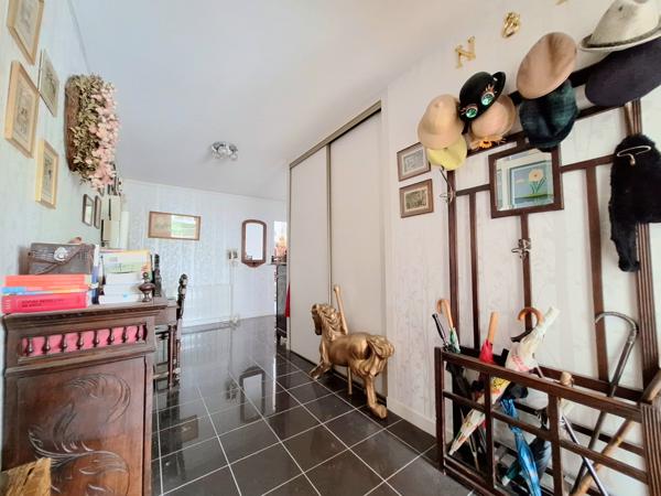 Appartement 4 pièce(s) 3 chambre(s) 99 m²