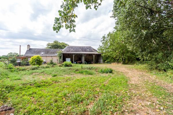 Grange en pierre à rénover avec plus d'un hectare de terrain – Environnement campagne