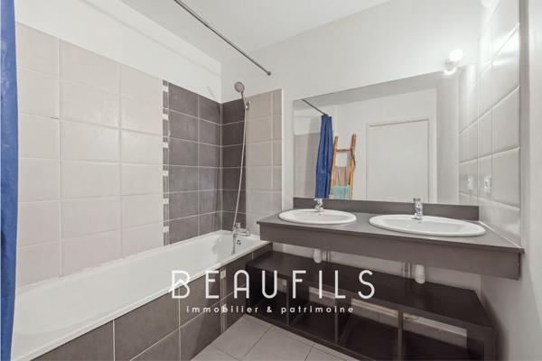 Exclusivité. Appartement F4 avec terrasse à Port Marianne