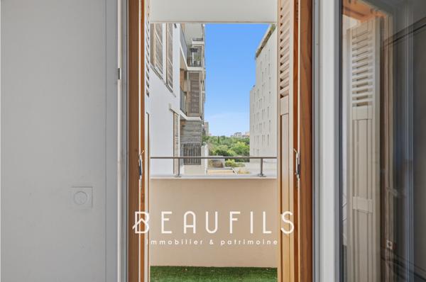 Exclusivité. Appartement F4 avec terrasse à Port Marianne