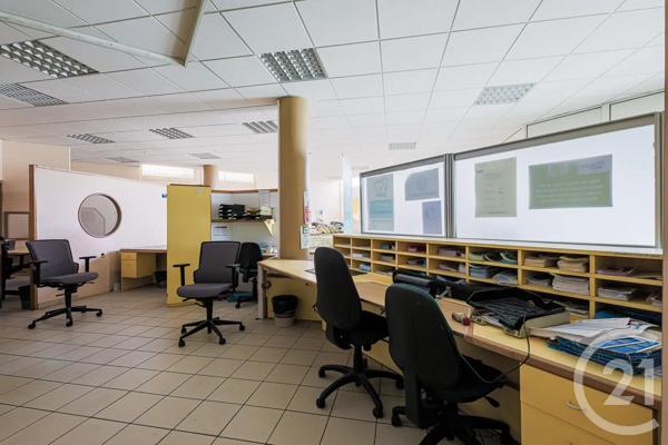 Immeuble à vendre  718,66 m 2   GRENOBLE  - 38