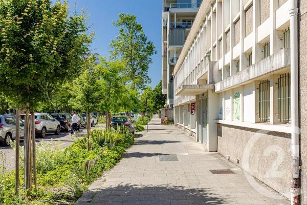 Immeuble à vendre  718,66 m 2   GRENOBLE  - 38