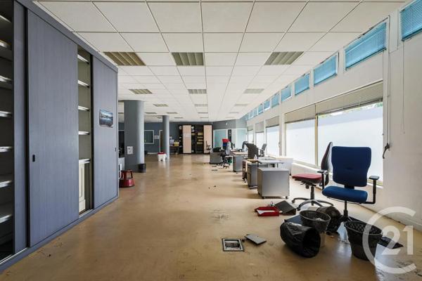Immeuble à vendre  718,66 m 2   GRENOBLE  - 38
