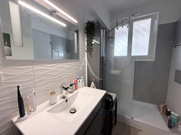 Pau quartier Trespoey appartement T1 bis balcon et cave