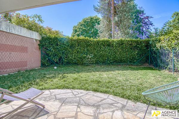 Versailles Clagny Appartement 4 pièce(s) 96 m² carrez en rez-de-jardin avec terrasse et jardin privatif plein sud, cave et parking €599 000 ** - Référence 26753