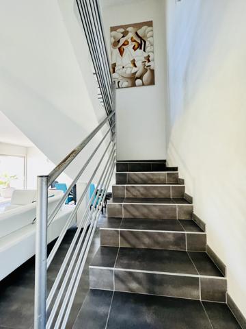 Saint-Jean-de-Védas (34430) 34430 - SAINT JEAN DE VEDAS - EXCLUSIVITE - VILLA 6 pièces - 289 m2 - 3 Chambres - Piscine intérieure