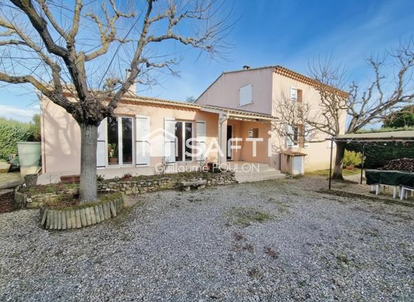 Une maison chaleureuse et lumineuse