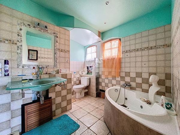 Maison spacieuse 2 appartementss à vendre à Salignac - Réf 1440