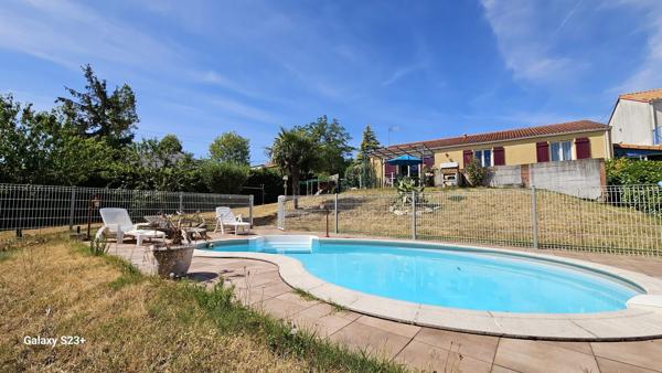 PAVILLON DE PP AVEC PISCINE