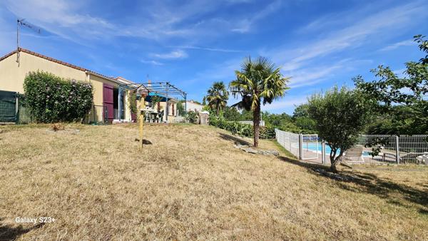 PAVILLON DE PP AVEC PISCINE