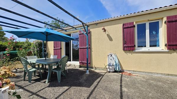 PAVILLON DE PP AVEC PISCINE