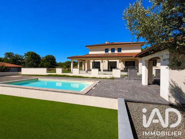 Maison à vendre 10 pièces 244 m² Figeac
