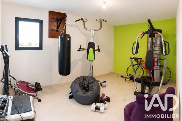 Maison à vendre 10 pièces 244 m² Figeac
