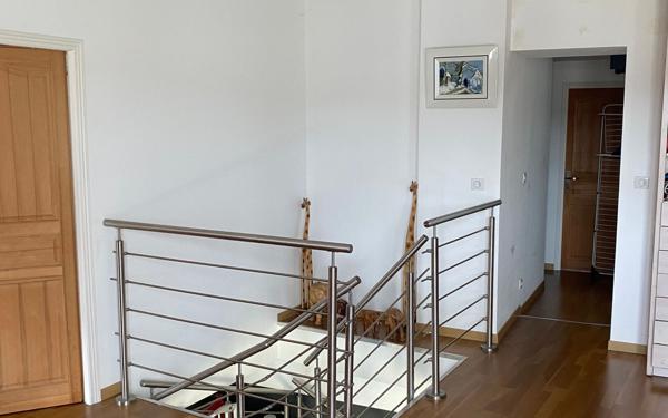 Maison à vendre    5 pièces • 174 m2 Oissel