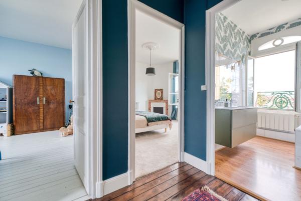 Charme et élégance en bord de mer : maison familiale avec jardin et piscine