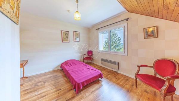 Vente Villa 7 pièces 253 m2 à Saint-Jean-d'Arvey