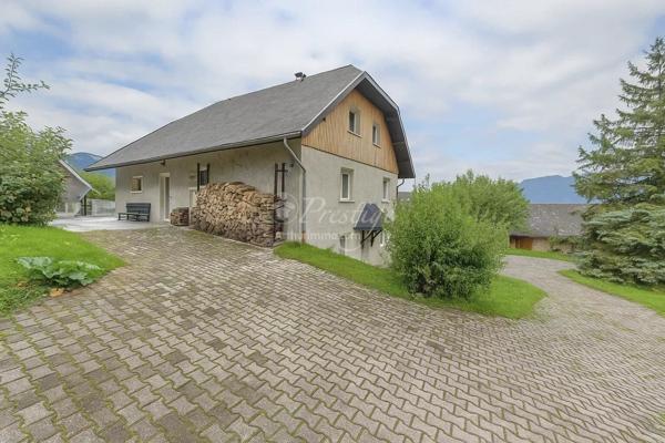 Vente Villa 7 pièces 253 m2 à Saint-Jean-d'Arvey