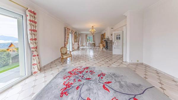 Vente Villa 7 pièces 253 m2 à Saint-Jean-d'Arvey