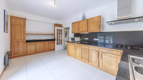 Vente Villa 7 pièces 253 m2 à Saint-Jean-d'Arvey