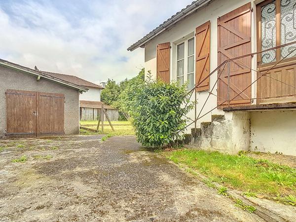 A vendre PAU proche centre-ville - Maison des années 30 de 87 m² avec sous-sol et garage indépendant