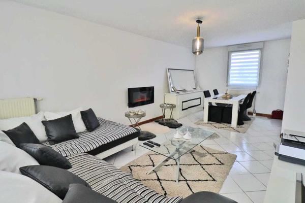 Jolie maison lumineuse de 95 m² avec garage – 4 chambres – Secteur cal