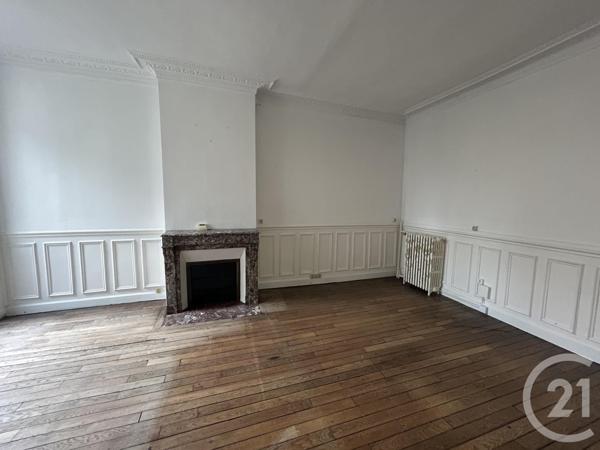 Immeuble à vendre  270 m2 FONTAINEBLEAU - 77