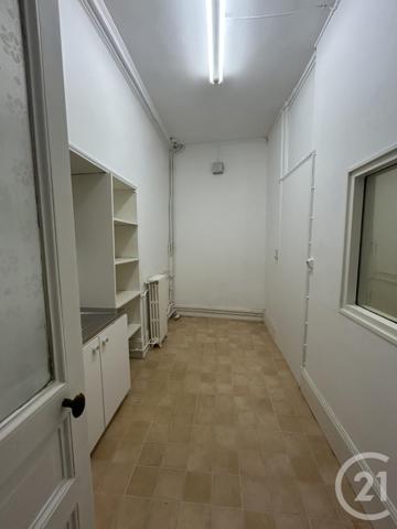 Immeuble à vendre  270 m2 FONTAINEBLEAU - 77