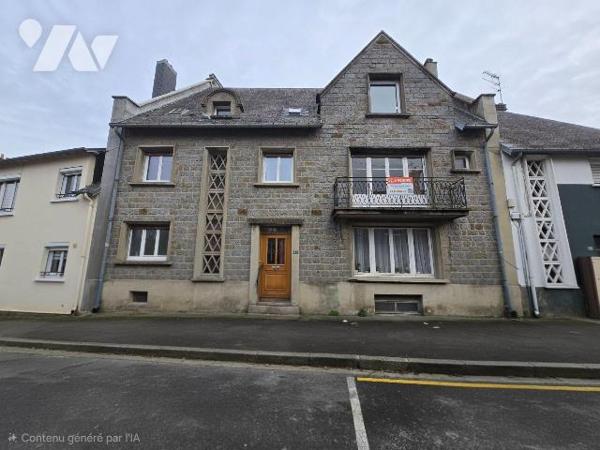 Centre-ville de Condé sur Noireau , une maison d'habitation d'environ 215m² est de 8 pièces pri...