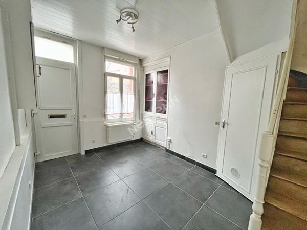 Située quartier Saint Honoré : Maison comprenant trois chambres et une courette ! Maison Amiens 3 pièce(s) , 55 m2.