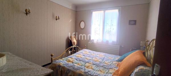 Maison individuelle avec jardin.