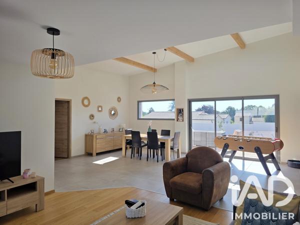 Maison à vendre 5 pièces 156 m² Mornac