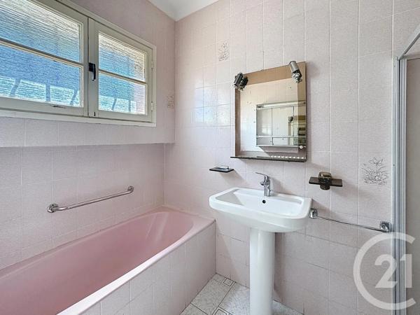Maison à vendre  3 pièces - 99 m 2   CAVALAIRE SUR MER  - 83
